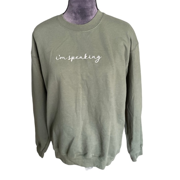 Gildan Tops - I’m‎ Speaking Crewneck Sweatshirt Size m